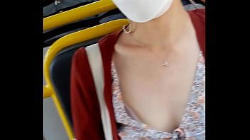 play Ne faites pas attention aux conneries, regardez juste ce miel