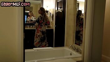 Riproduci Milf amatoriale procace pov mouthjizzed ama succhiare il cazzo