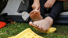 Play Dirty Feet Milf Gets Down and Dirty in Leggings - Verified Profile