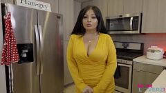 再生 Busty London Rose:ハードコアPOVセックスとザーメン