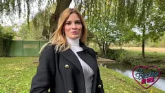 Riproduci La calda bionda Rose, 22 anni, non ne ha mai abbastanza del cazzo