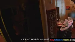 play Una ragazza europea con telecamera spia si fa scopare in POV: vero sesso amatoriale con una volpe dai capelli corvini