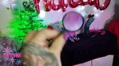 Reproducir La hotwife tatuada Thonny William y Dart usan sus grandes pollas para humillar a su marido cornudo