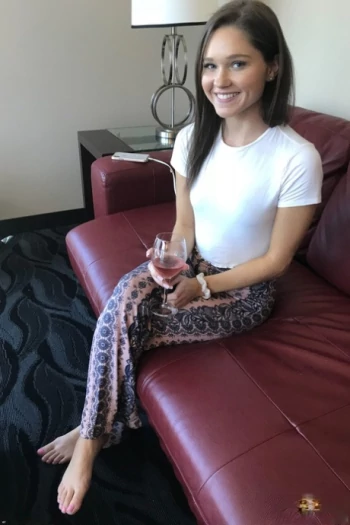 色情明星 Zoe Bloom